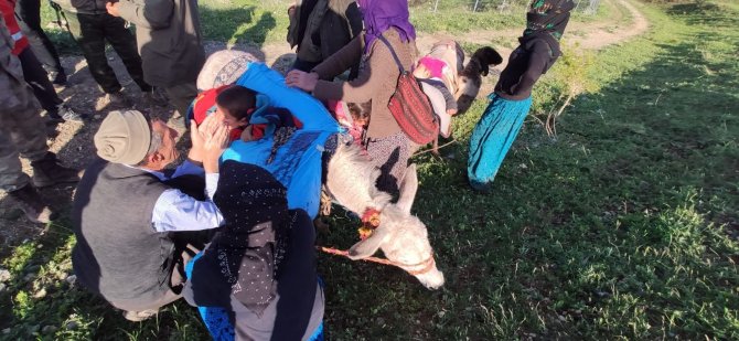 Siirt’te Mayıs’ta Kar Yağdı, 10 Kişilik Aileyi Donmaktan Ekipler Kurtardı