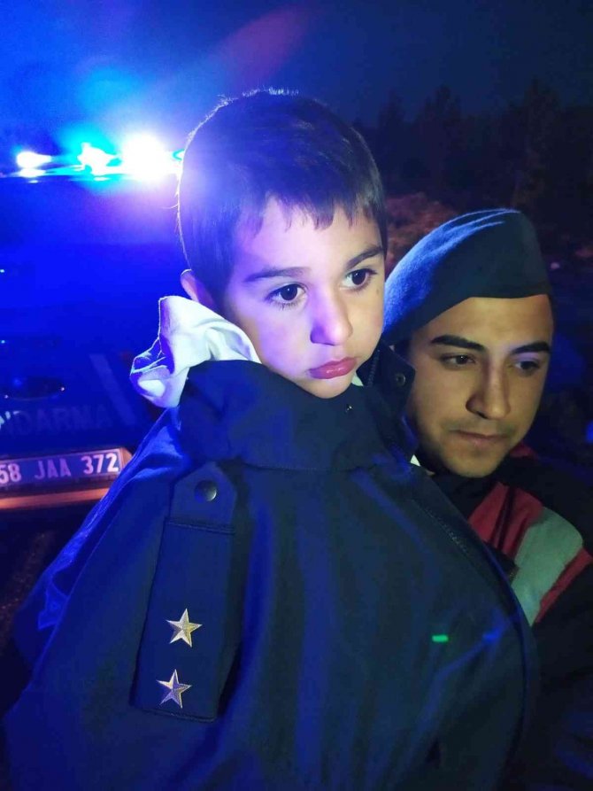 Madımak Toplarken Kayboldu, Ekipler Alarma Geçti