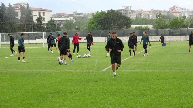 Mesut Bakkal: "Matematiksel Olarak Her Şey Bitmeden Ligin Ne Olacağı Belli Olmaz"