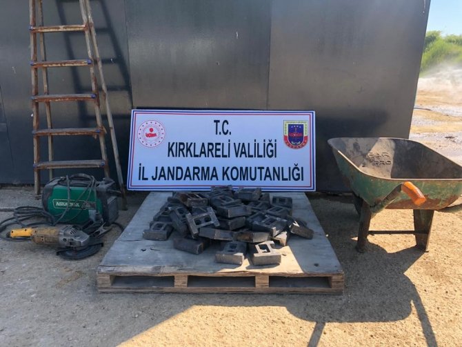 Jandarma 520 Saatlik Görüntüleri İzleyip Suç Makinelerini Yakaladı