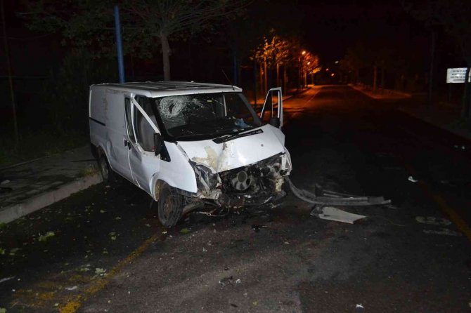 Çorlu’da Alkollü Sürücü Ağaca Çarptı: İ̇ki Kardeşi Ölüm Ayırdı
