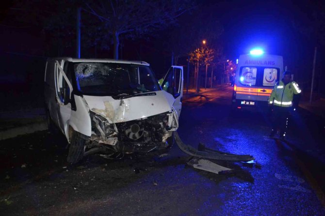 Çorlu’da Alkollü Sürücü Ağaca Çarptı: İ̇ki Kardeşi Ölüm Ayırdı
