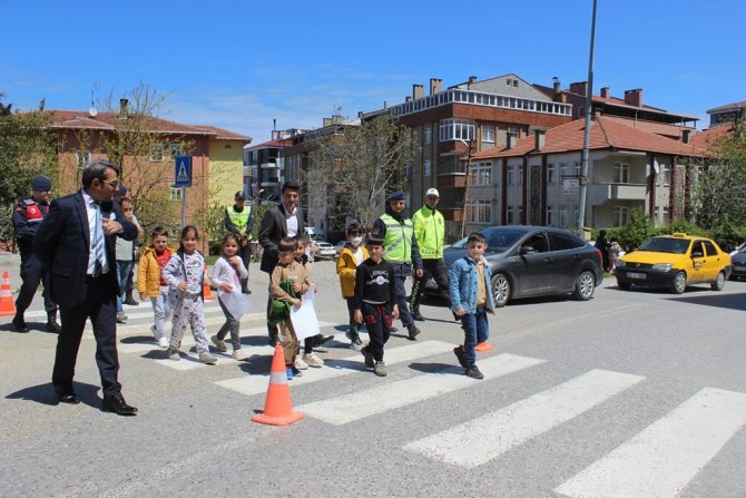 “Yayalar İ̇çin 5 Adımda Güvenli Trafik” Uygulaması