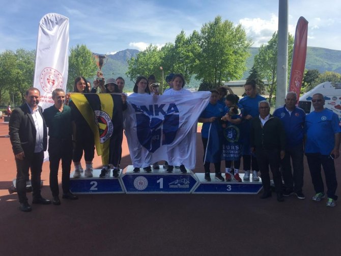 Bursa Büyükşehir Belediyesporlu Atletlerden 12 Madalya, 1 Kupa