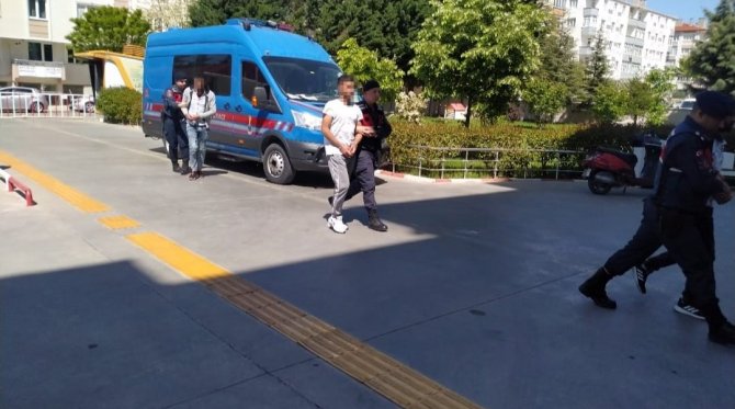 Jandarma 520 Saatlik Görüntüleri İzleyip Suç Makinelerini Yakaladı