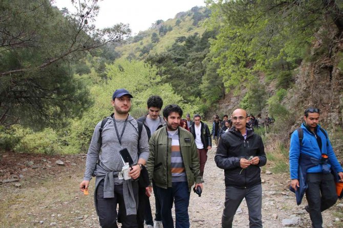 Yıldız Teknik Üniversiteli Gençlerden Kazdağlarına Bilimsel Gezi