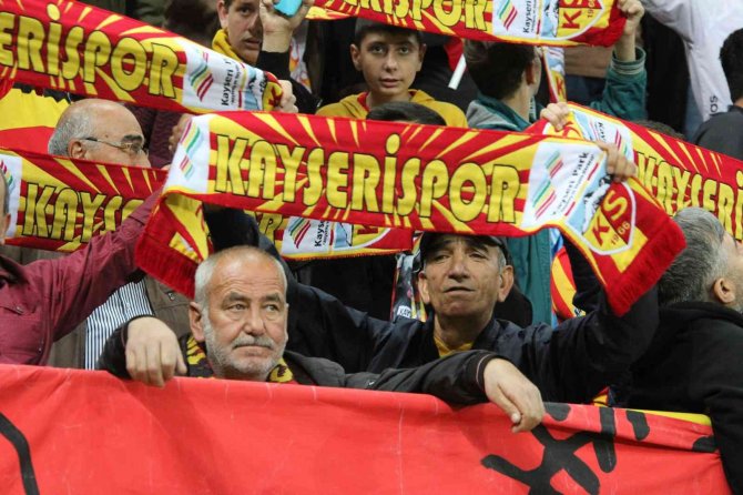Ziraat Türkiye Kupası: Kayserispor: 0 - Trabzonspor: 1 (Maç Devam Ediyor)