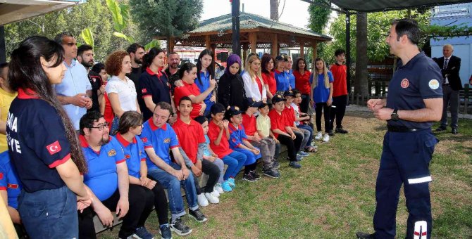 Özel Gereksinimli Çocuklara Yangın Eğitimi