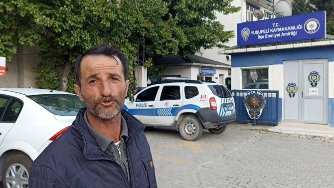 Telefon Kulağında Karakola Koştu, 158 Bin Lirasını Gerçek Polisler Kurtardı