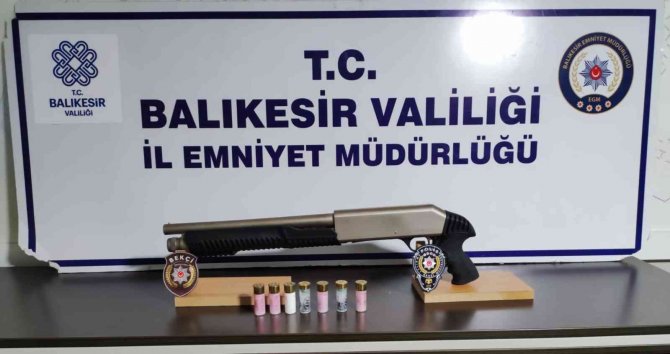 Balıkesir’de Polisten Asayiş Ve Kaçak Akaryakıt Operasyonu