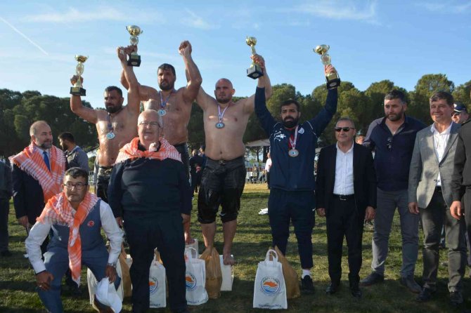 Gömeç’te 26 Başpehlivan Er Meydanında Kapıştı