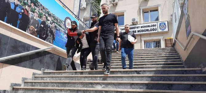 İ̇stanbul’da Korkunç Cinayetin Zanlıları Adliyeye Sevk Edildi