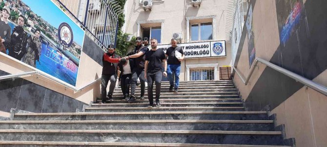 İ̇stanbul’da Korkunç Cinayetin Zanlıları Adliyeye Sevk Edildi