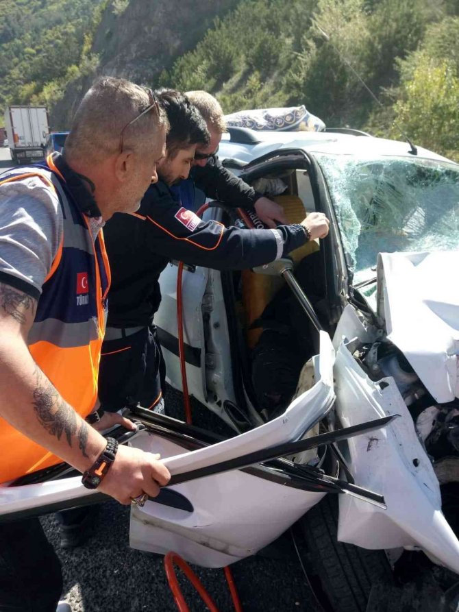Bilecik’teki Trafik Kazasında Ağır Yaralan İnfaz Ve Koruma Memuru Hayatını Kaybetti