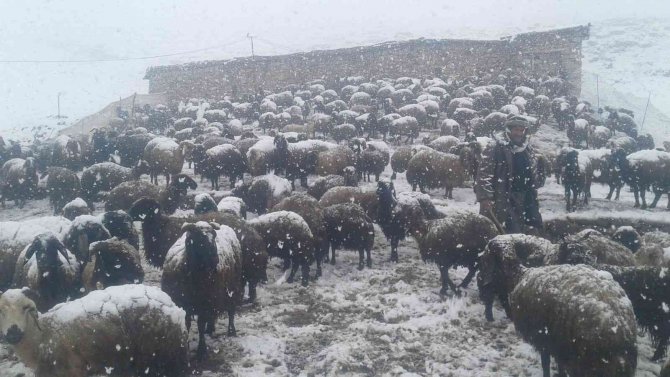 Besicilere Mayıs Ayında Kar Engeli