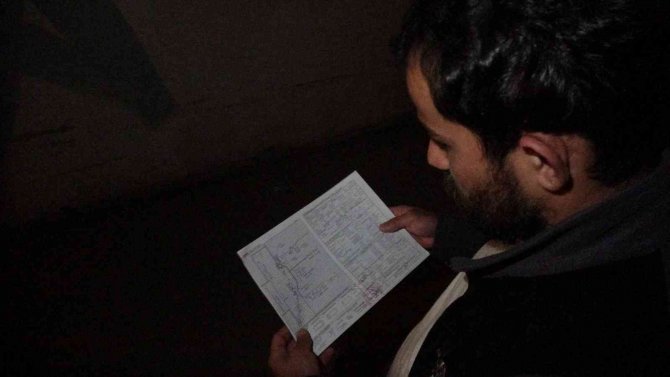 Hatalı Duran Otomobilden İnen Yolcuya, Makas Atan Otomobil Çarptı