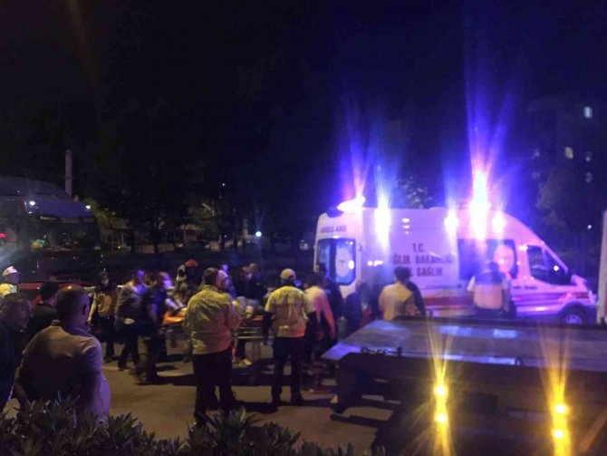 Bursa’da Sıkışmalı Kaza: 3 Yaralı
