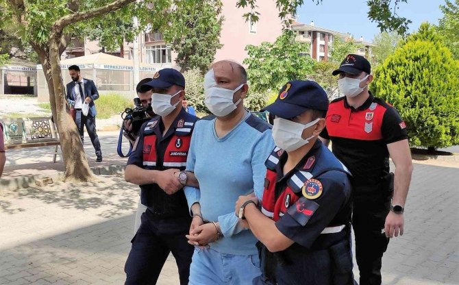 Sevgilisini Asitle Ağır Yaralayan Saplantılı Aşık Kendi Gözünden Oldu