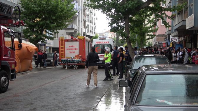 Genç Kız Kalabalığa Korku Dolu Anlar Yaşattı
