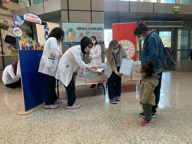 Dünya El Hijyeni Günü Kartal’da Sağlık Çalışanları Ve Hasta Yakınları İle Kutlandı