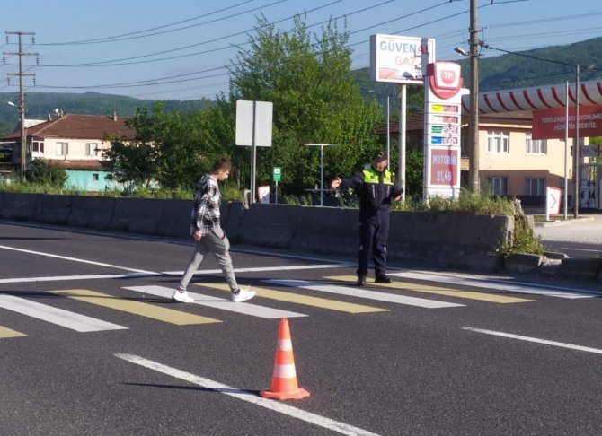 Yayalara Yol Vermeyen Sürücülere Ceza Yağdı