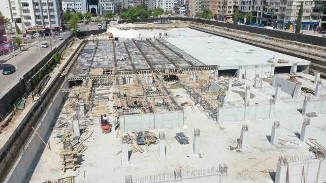 Kent Meydanı Ve Yer Altı Otoparkı Projesinde Sona Doğru