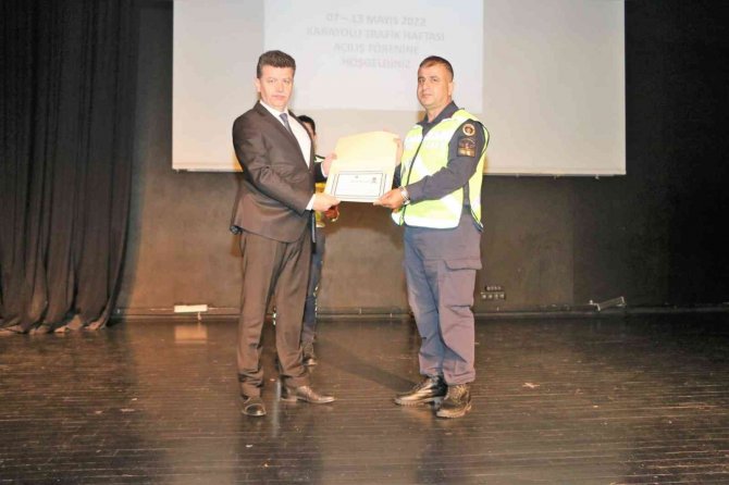 Yılın Trafikçileri Başarı Belgelerini Aldı