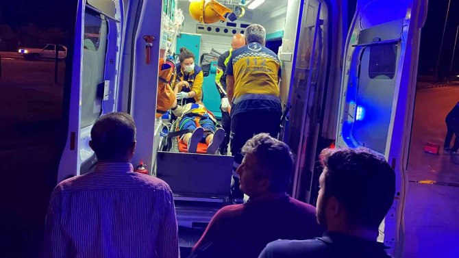 Fethiye’de İki Otomobil Çarpıştı: 4 Yaralı