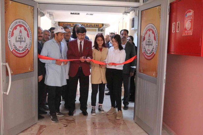 Afyonkarahisar’da Liseli Öğrencilerden Bilim Fuarı