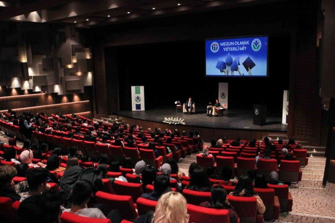 Gagi̇ad’dan ’’Mezun Olmak Yeterli Mi’’ Söyleşisi