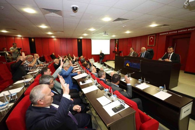 Büyükgöz: "Belediyemizi Büyük Bir Faiz Yükünden Kurtarmış Olduk"