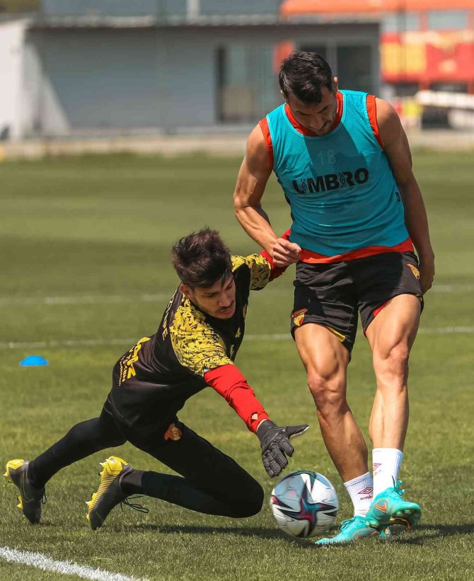 Göztepe’de Beşiktaş Maçı Hazırlıkları Sürüyor