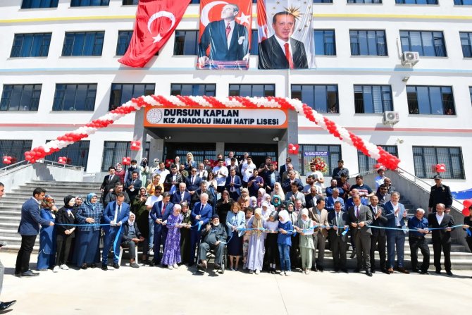 Duygulandıran Açılış