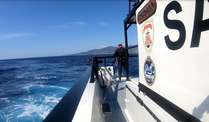 Yunan Unsurlarının İttiği 56 Düzensiz Göçmen Kurtarıldı