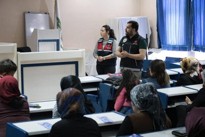 Ağlı’da "En İ̇yi Narkotik Polisi; Anne" Semineri Verildi