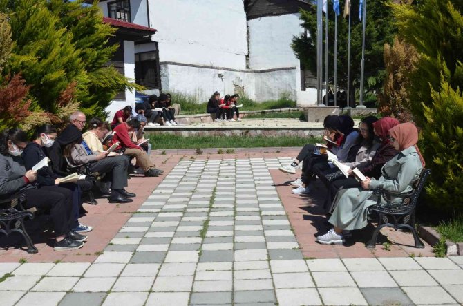Kastamonu’da “Hanönü Okuyor” Adli Kitap Okuma Yarışması Düzenlendi