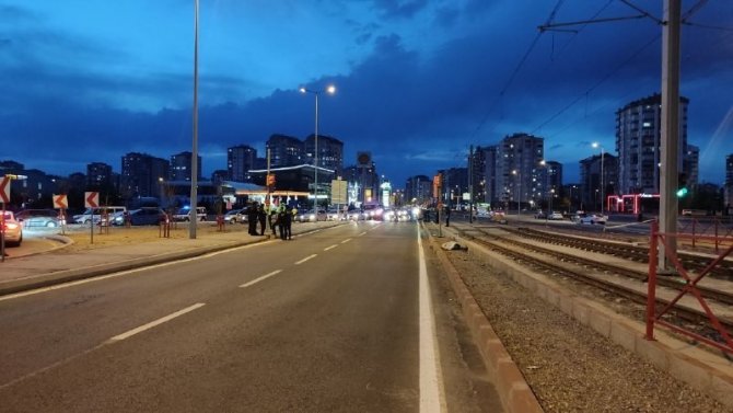 Vicdansızlığın Böylesi: Bisikletliye Çarpan Sürücü Olay Yerinden Kaçtı