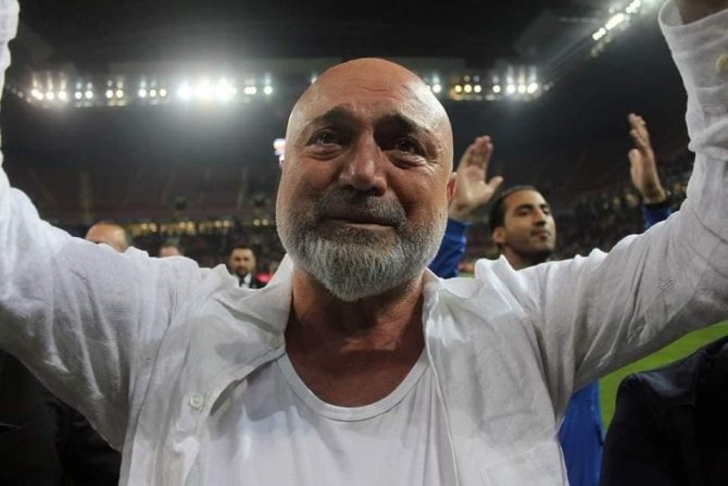 Hikmet Karaman Gözyaşlarını Tutamadı
