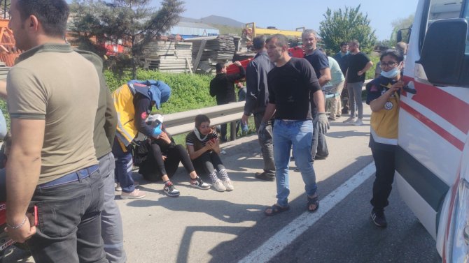 Sürücünün Araçtan Fırladığı Kazada Can Pazarı
