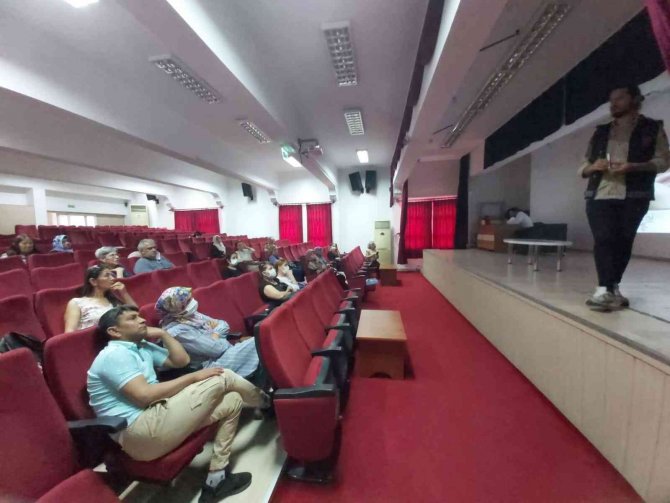 Köyceğiz’de “En İ̇yi Narkotik Polisi Anne” Semineri Düzenlendi