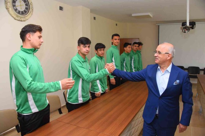Salihli Belediyespor’da Çifte Şampiyonluk