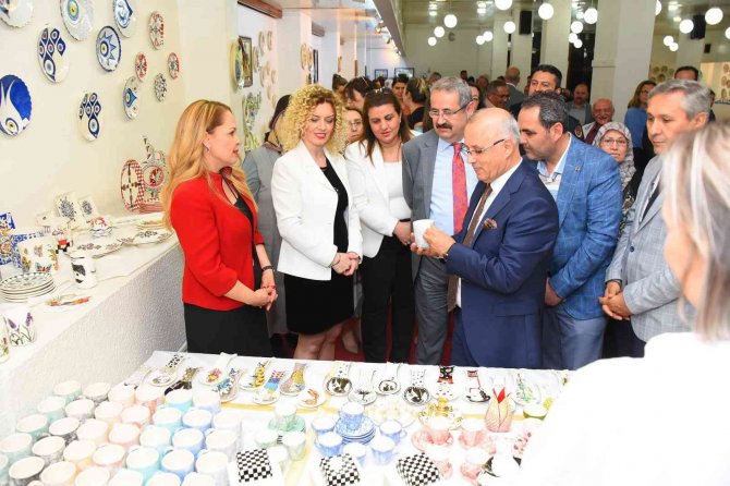 Salihli’de ‘Geçmişten Geleceğe’ Sergisi Açıldı