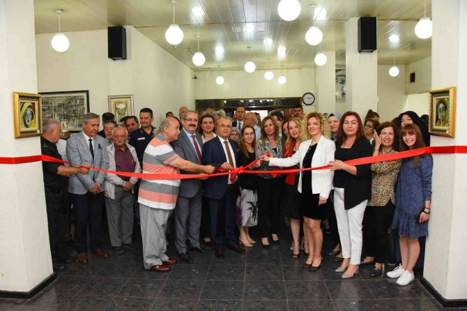 Salihli’de ‘Geçmişten Geleceğe’ Sergisi Açıldı