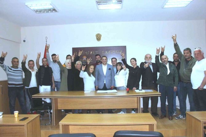 Mhp Çınarcık İlçe Yönetiminde Görev Dağılımı Yapıldı