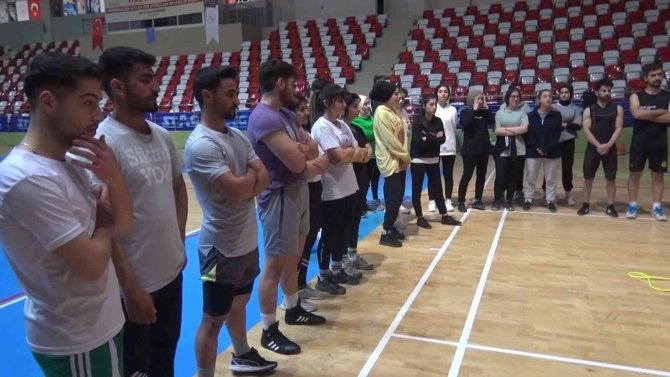 Muş’ta İlk Kez Hızlı Tırmanış Duvarı Temel Eğitimi Başlatıldı
