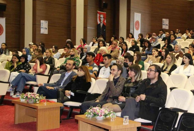 Nevü’de “Alışveriş Bağımlılığı” Semineri Düzenlendi