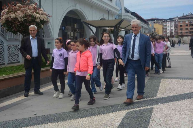 Kütüphane, Kitapseverler İçin Sokağa İndi