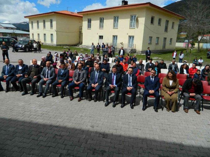 Halitpaşa Yatılı Bölge Ortaokulundan Örnek Sergi
