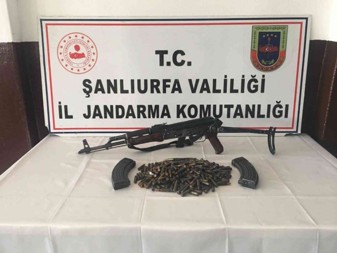 Şanlıurfa’da Ahır Duvarı İçerisine Gizlenen Uzun Namlulu Silah Ele Geçirildi