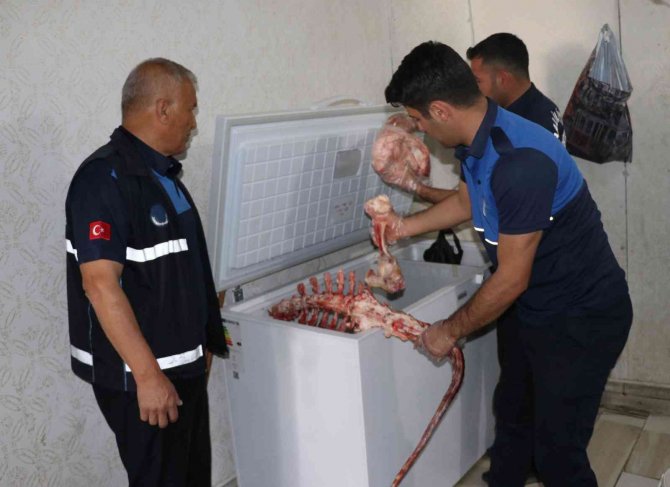 Şanlıurfa’da 1 Ton 250 Kilo Bozuk Et Ele Geçirildi